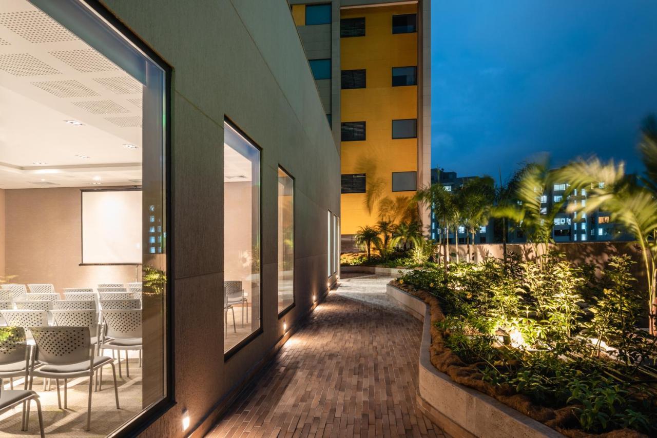 Fairfield By Marriott Medellin Sabaneta Hotel Itagüí Bagian luar foto