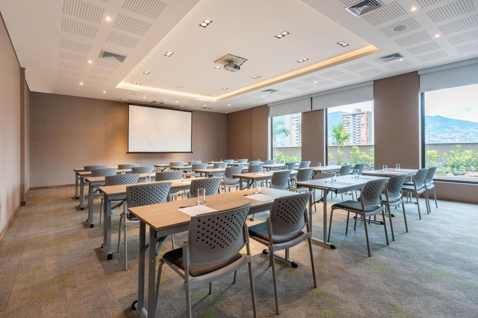 Fairfield By Marriott Medellin Sabaneta Hotel Itagüí Bagian luar foto